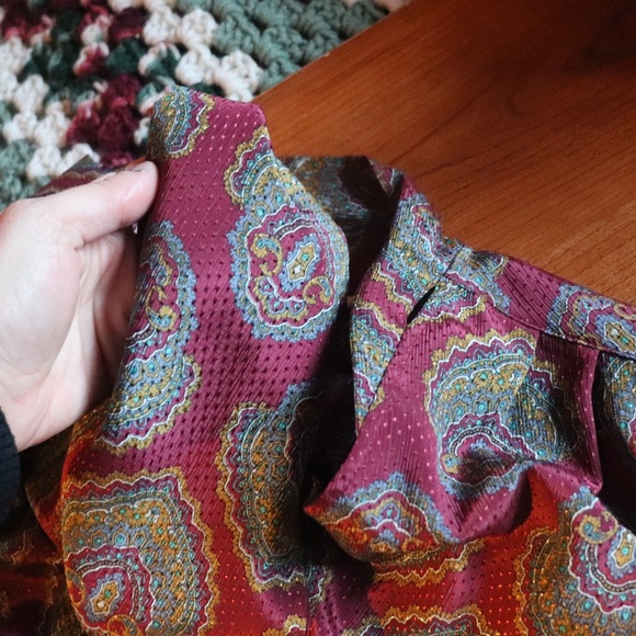 VINTAGE BLOUSE - Picture 8 of 9